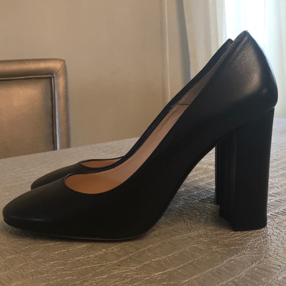 Women black heels
